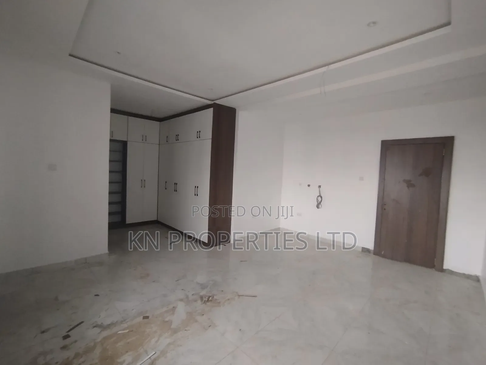 4bdrm Townhouse / Terrace in Durumi for rent