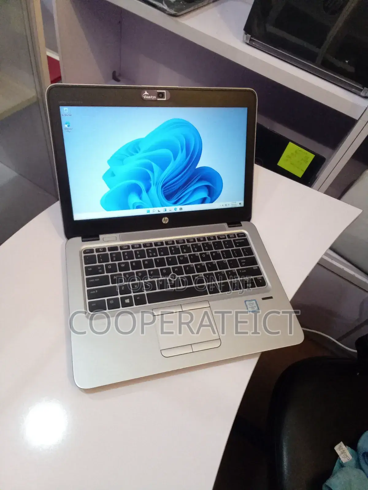 Laptop HP EliteBook 820 G3 8GB Intel Core I5 SSD 256GB