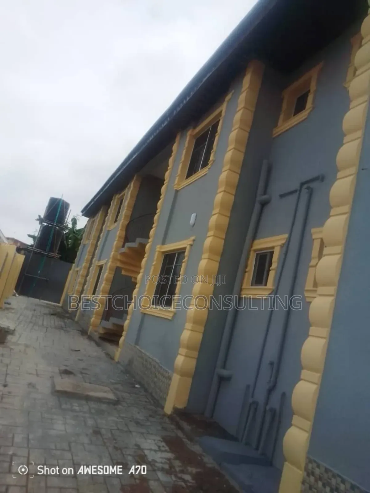 3bdrm Block of Flats in Molete Challenge, Ibadan for sale