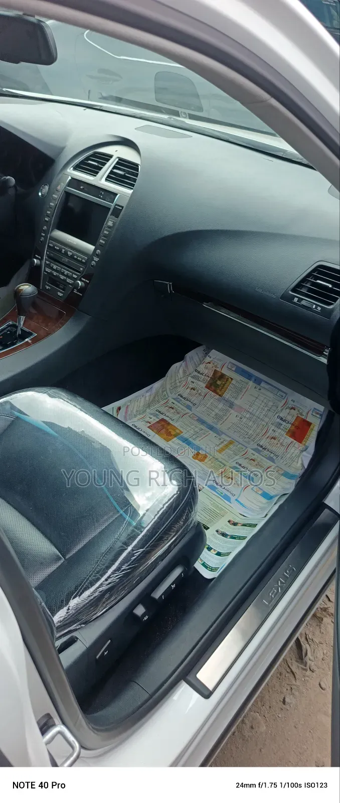 Lexus ES 2012 White