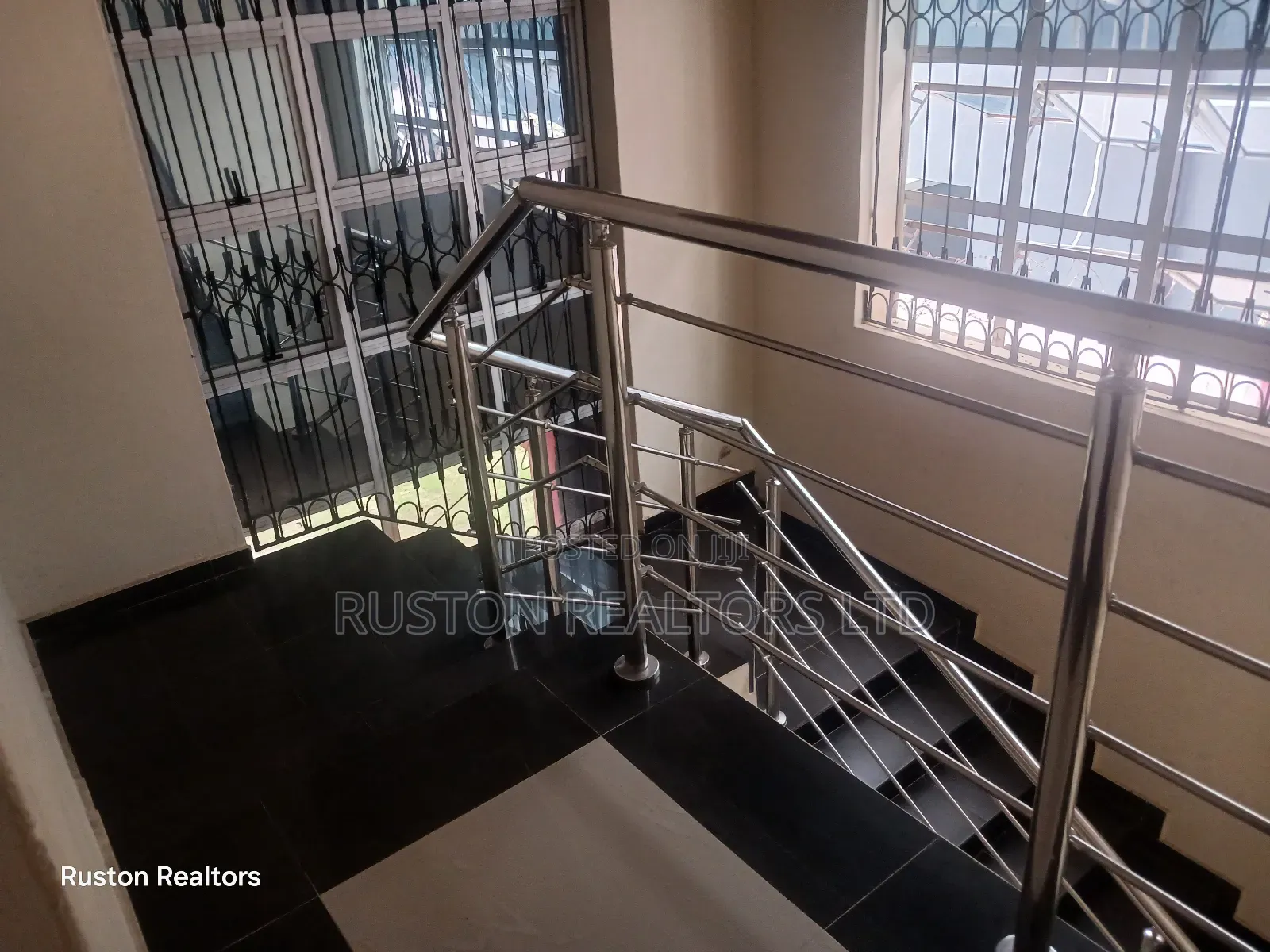 6 Bedroom / Office Commercial Building