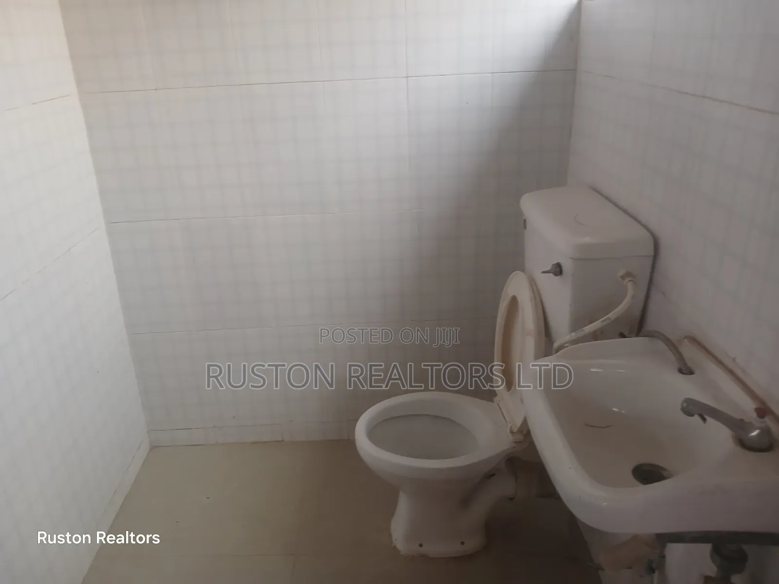 6 Bedroom / Office Commercial Building