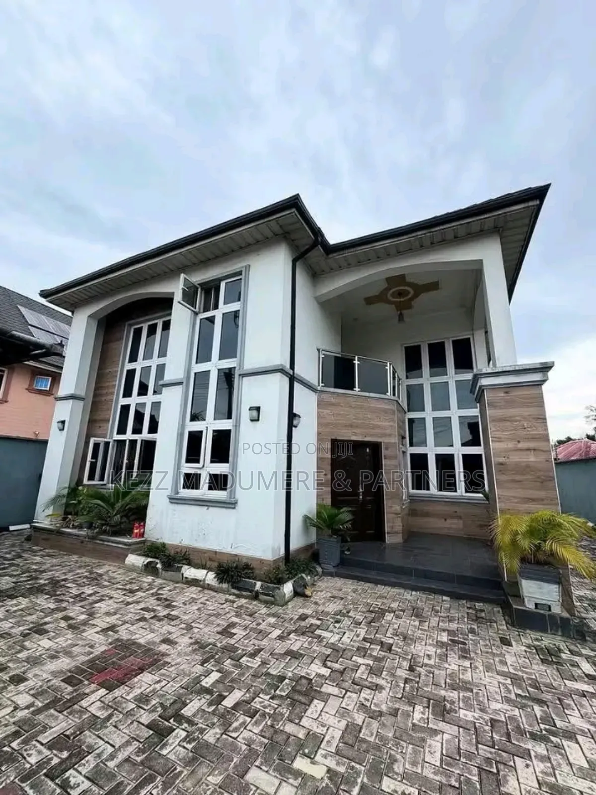 4bdrm Duplex in Farm Road 2 Eliozu for sale