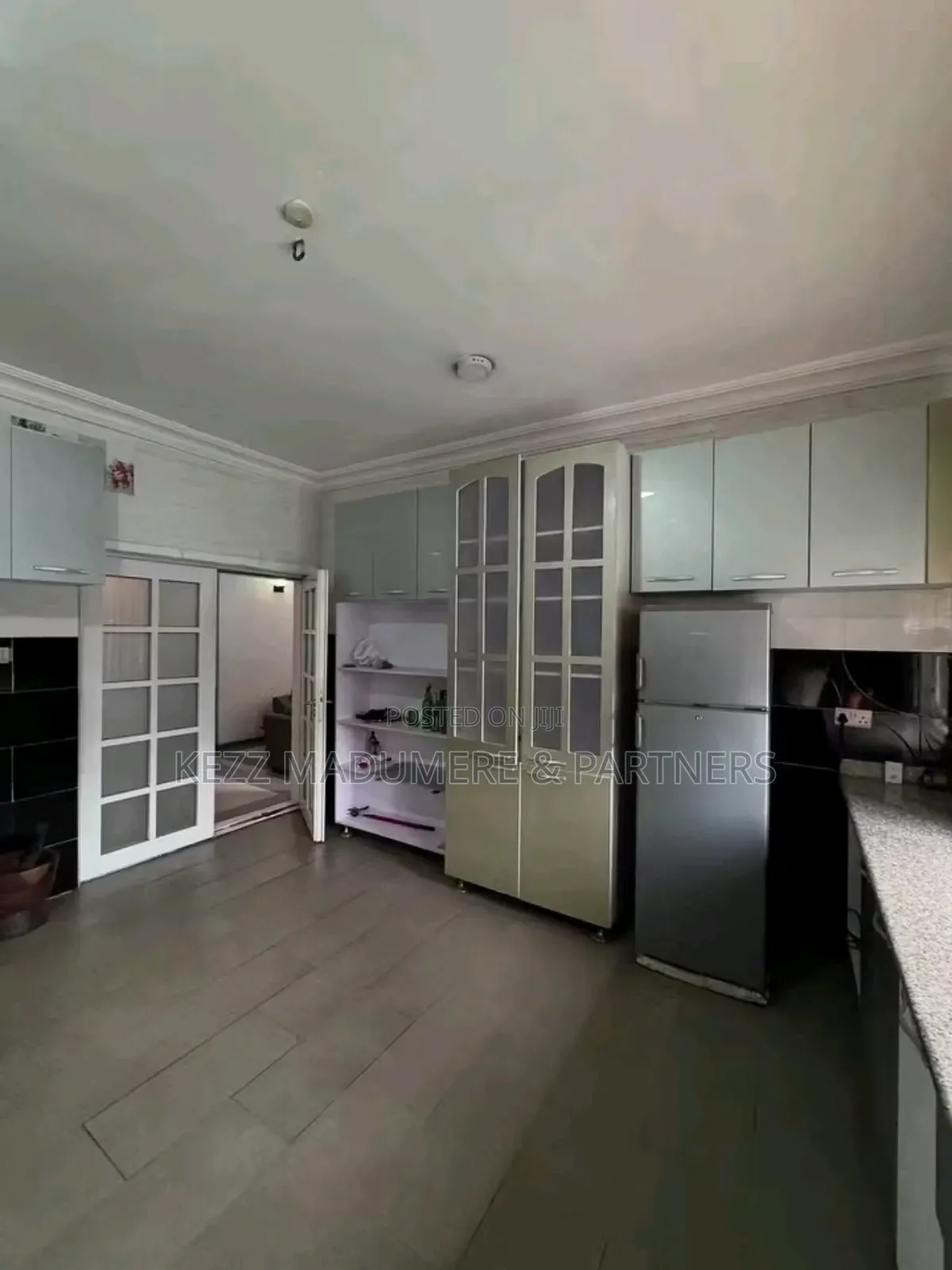 4bdrm Duplex in Farm Road 2 Eliozu for sale
