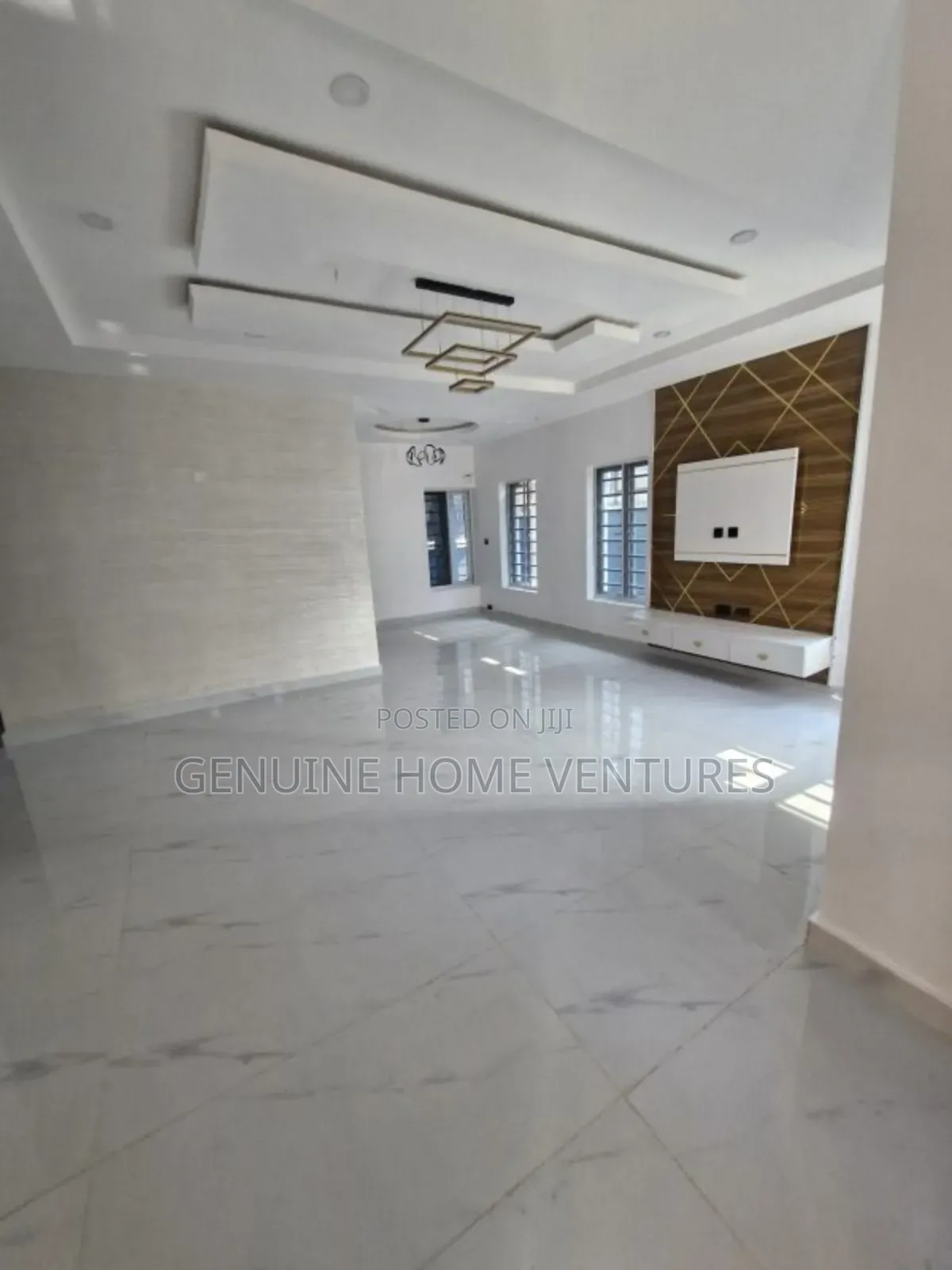 5bdrm Duplex in Ilasan for sale