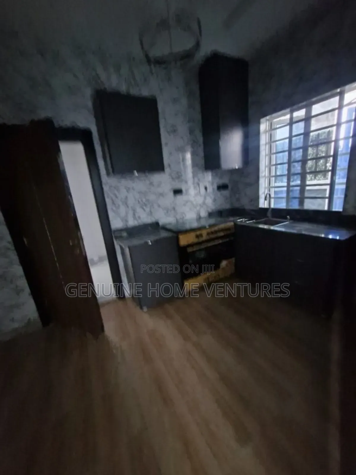 5bdrm Duplex in Ilasan for sale