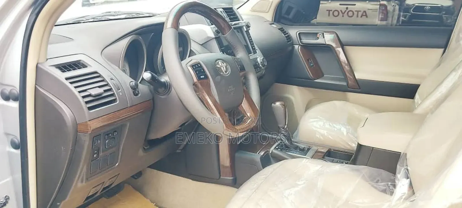 Toyota Land Cruiser Prado 4.0 Petrol TX-L 2015 Silver