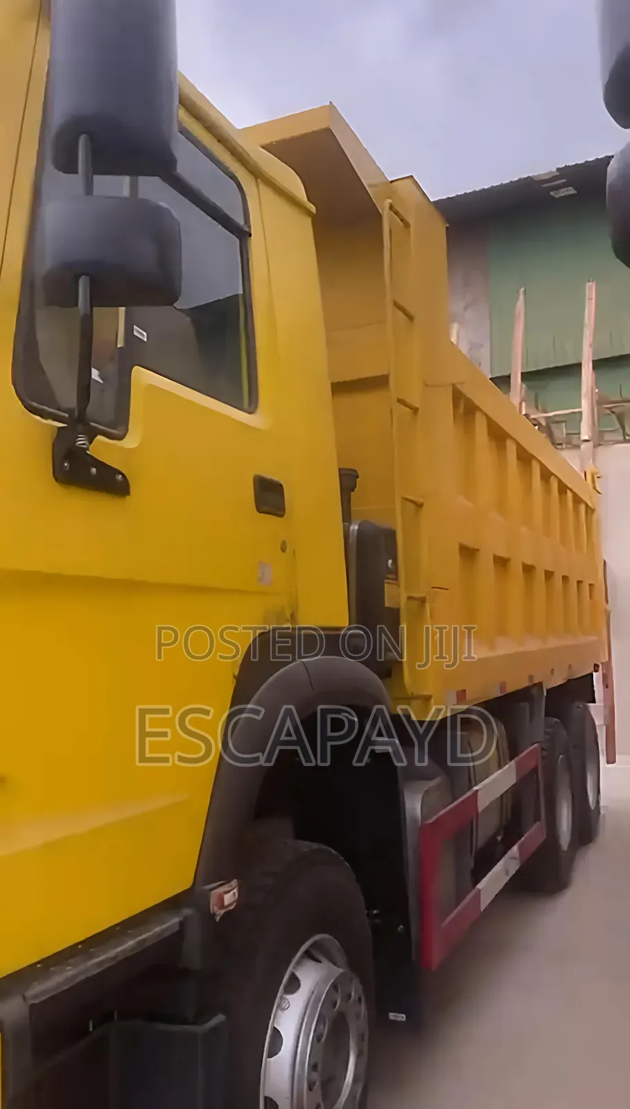 Howo Sino Truck 330 – Durable 6x4 Tipper for Heavy Duty Work