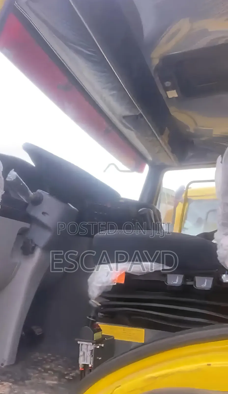 Howo Sino Truck 330 – Durable 6x4 Tipper for Heavy Duty Work