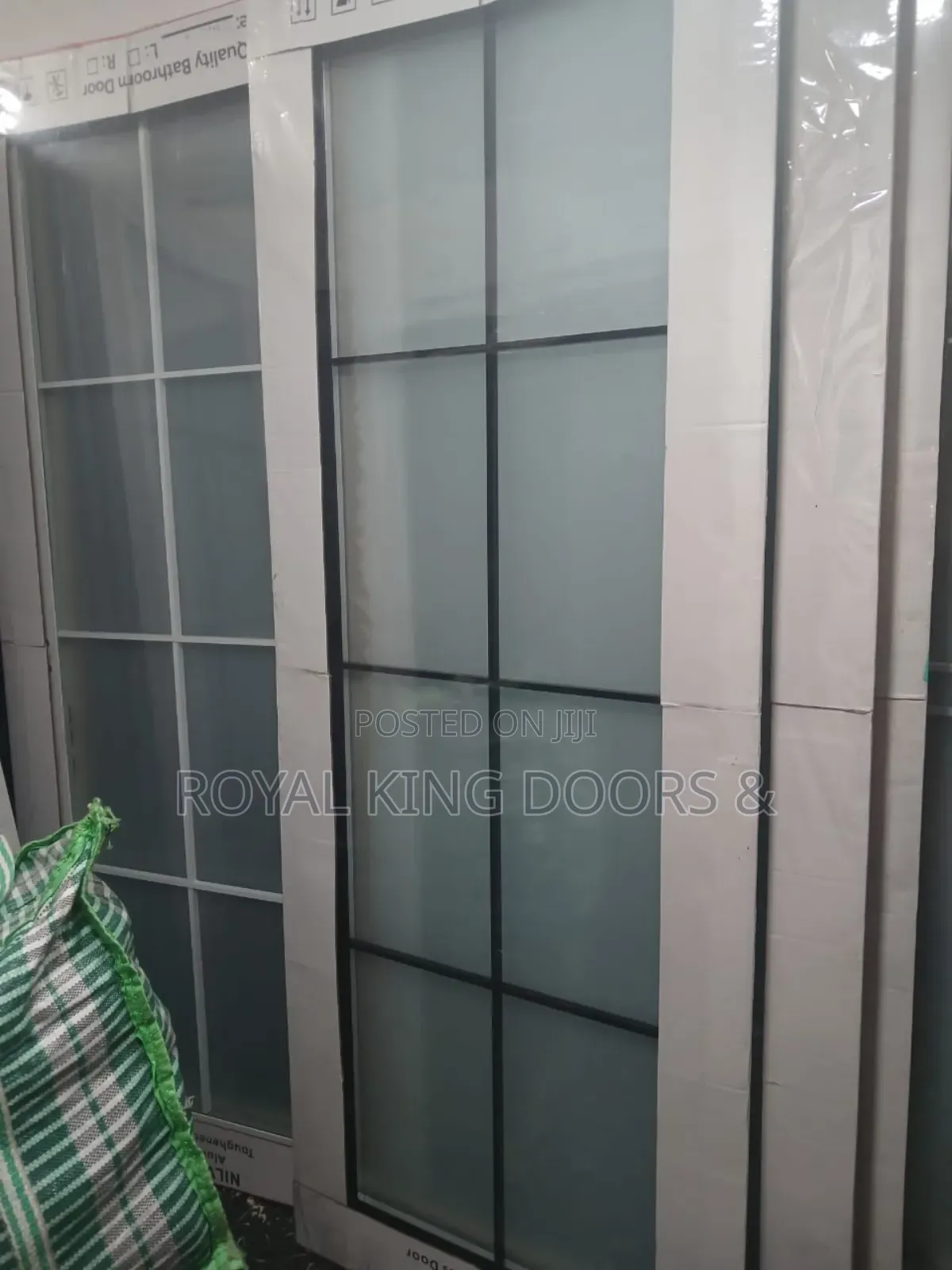 Toilet Glass Doors 750mm