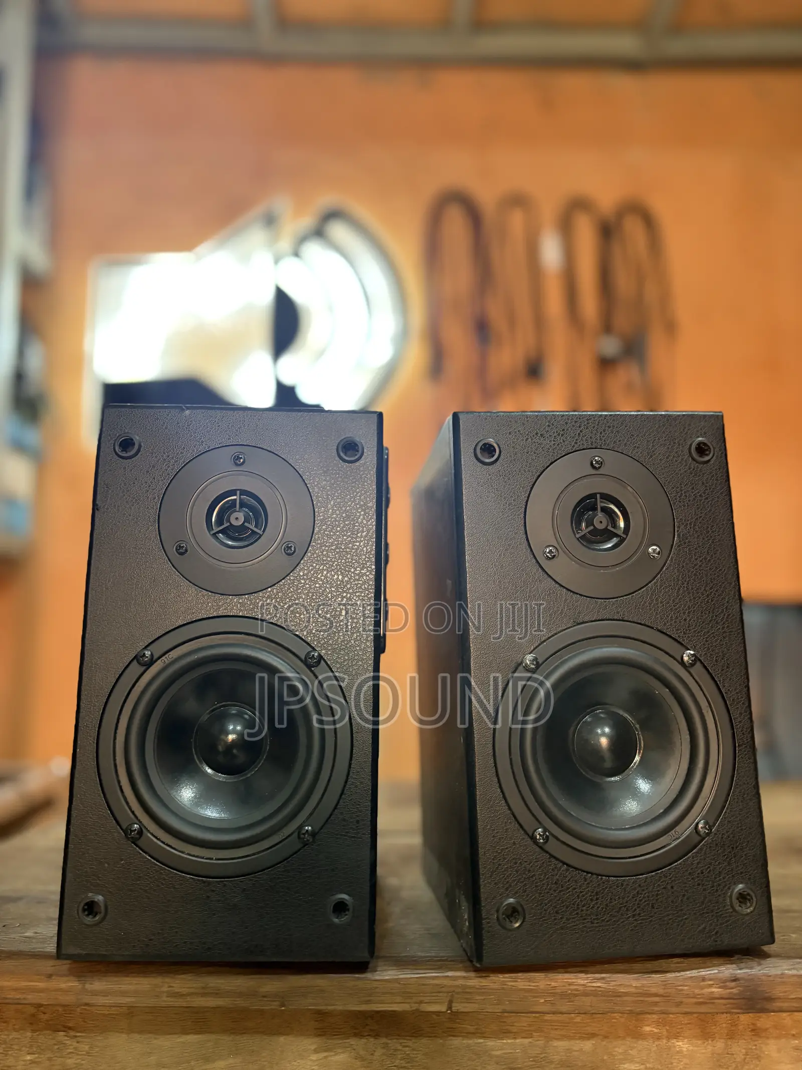 London  Use Active Powered Studio Monitor Speakers