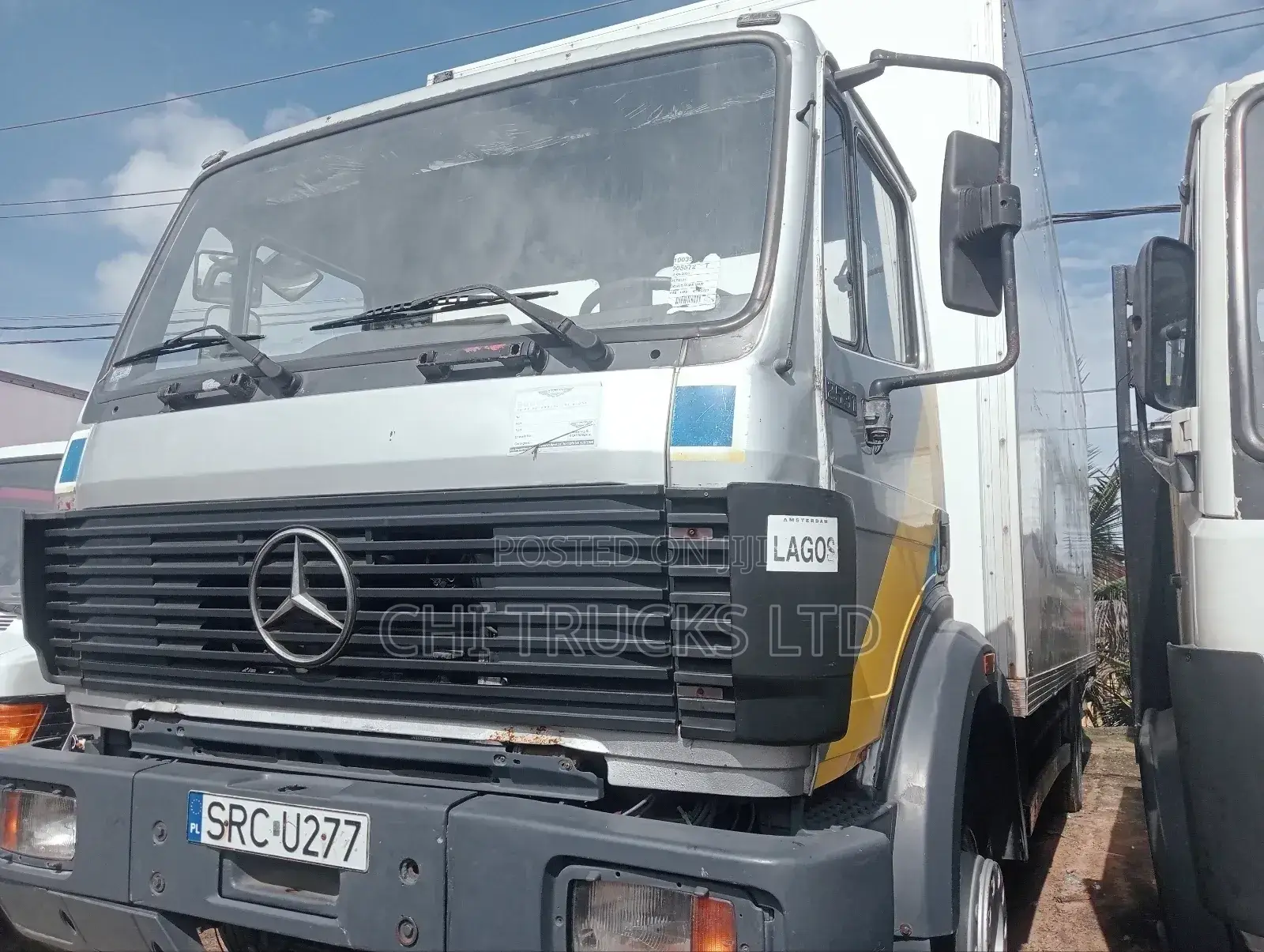 Mercedes Benz 2534 Cargo Truck 8tires 32 Feet Long German