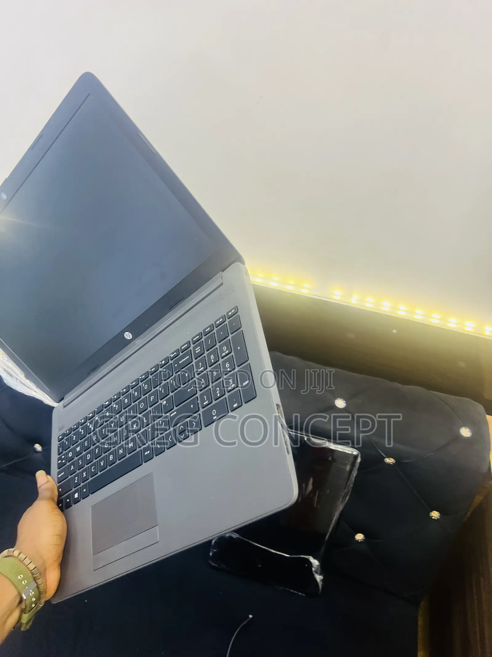 Laptop HP 255 G8 8GB AMD Ryzen SSD 128GB