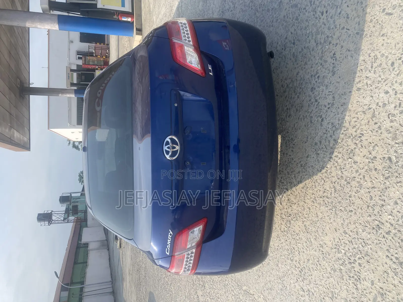Toyota Camry LE 4dr Sedan (2.5L 4cyl 6A) 2011 Blue
