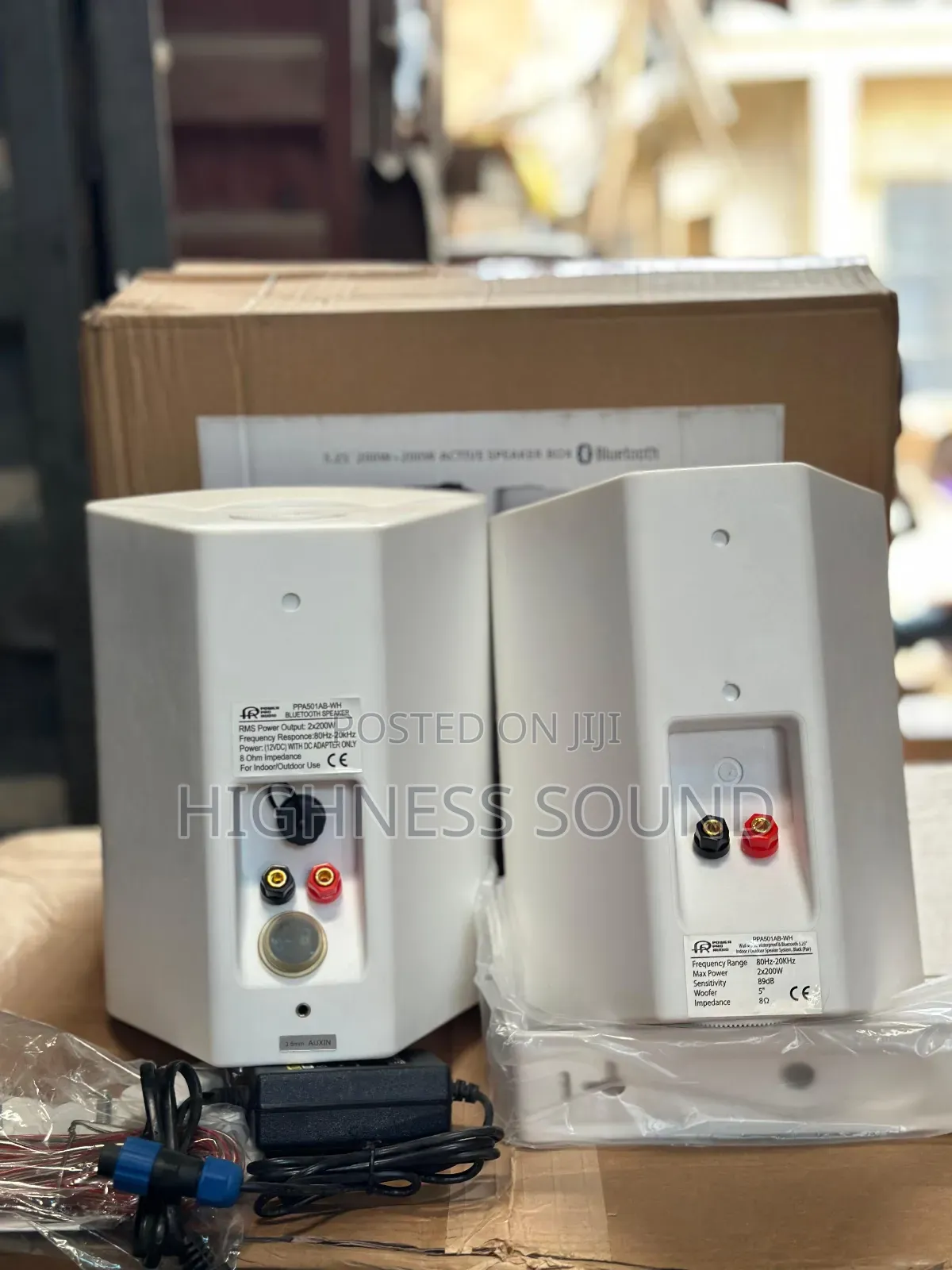 Wall Mount Bluetooth Speaker With Auxiliary Port