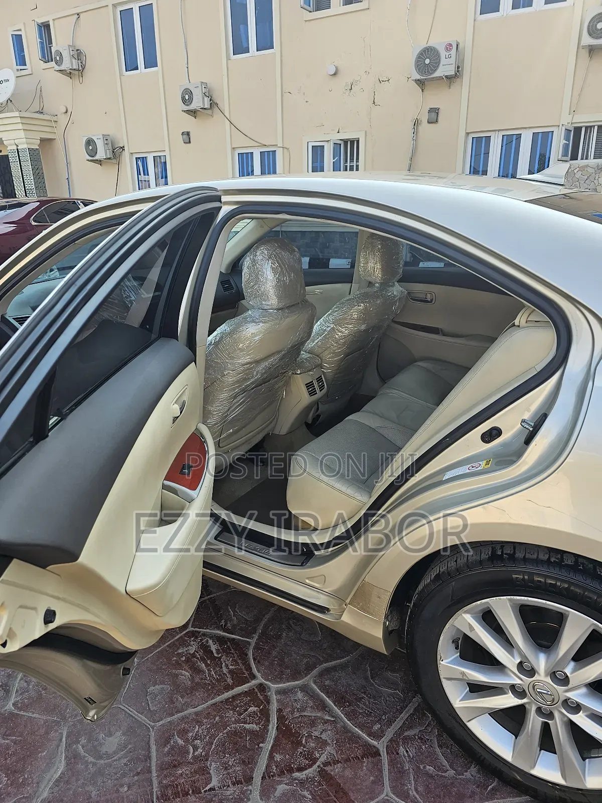 Lexus ES 350 2011 Gold