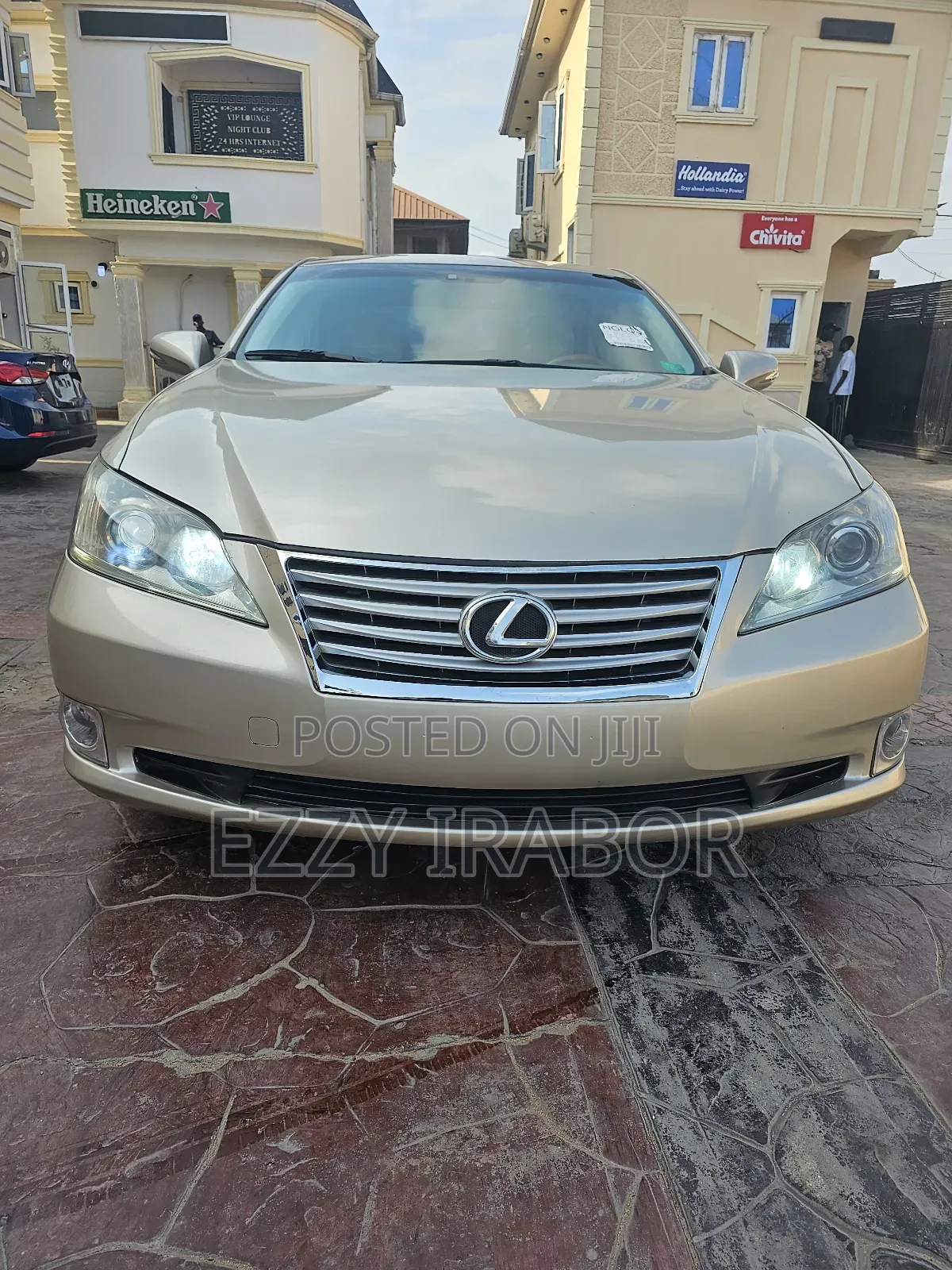 Lexus ES 350 2011 Gold