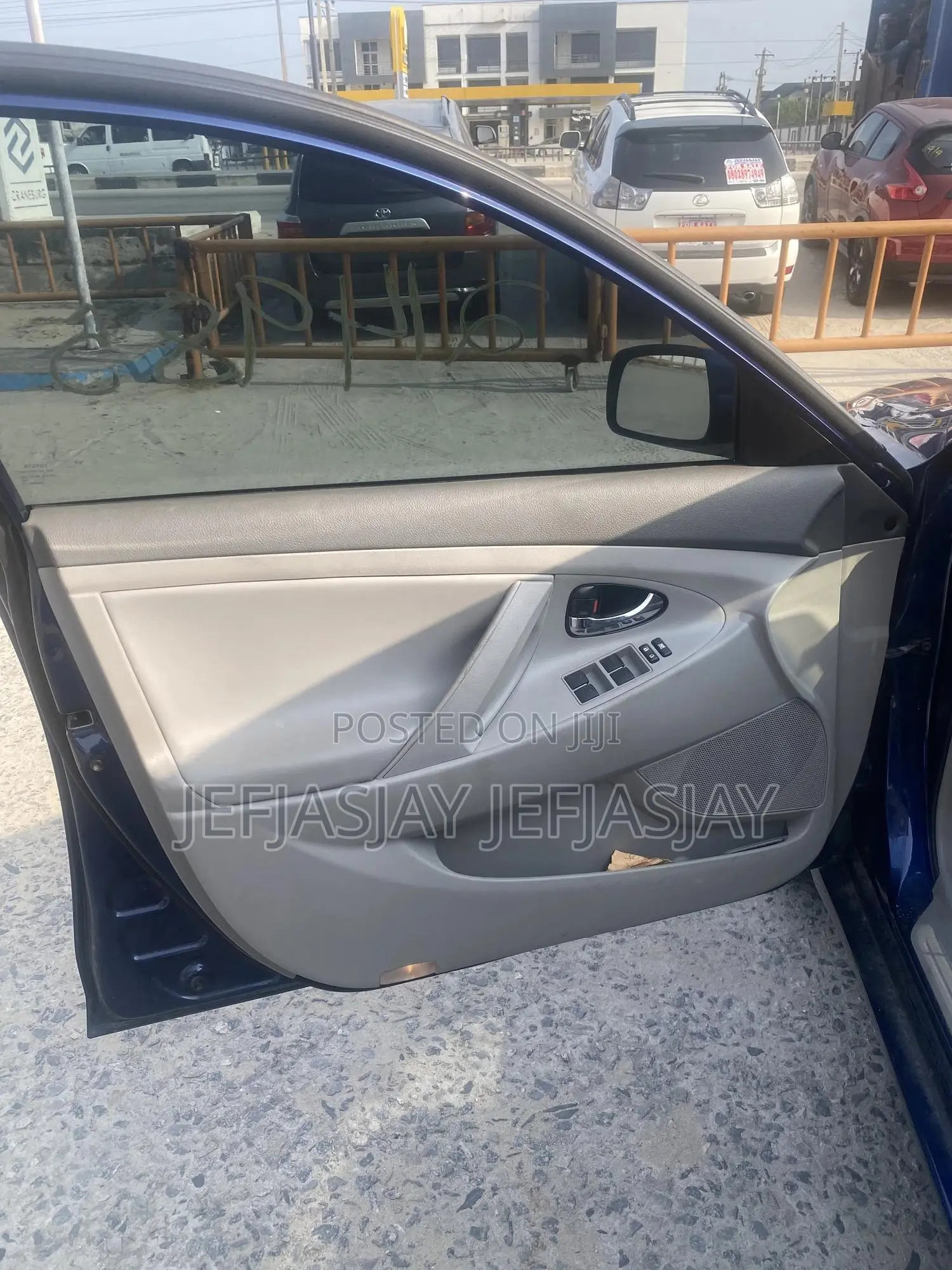Toyota Camry LE 4dr Sedan (2.5L 4cyl 6A) 2011 Blue