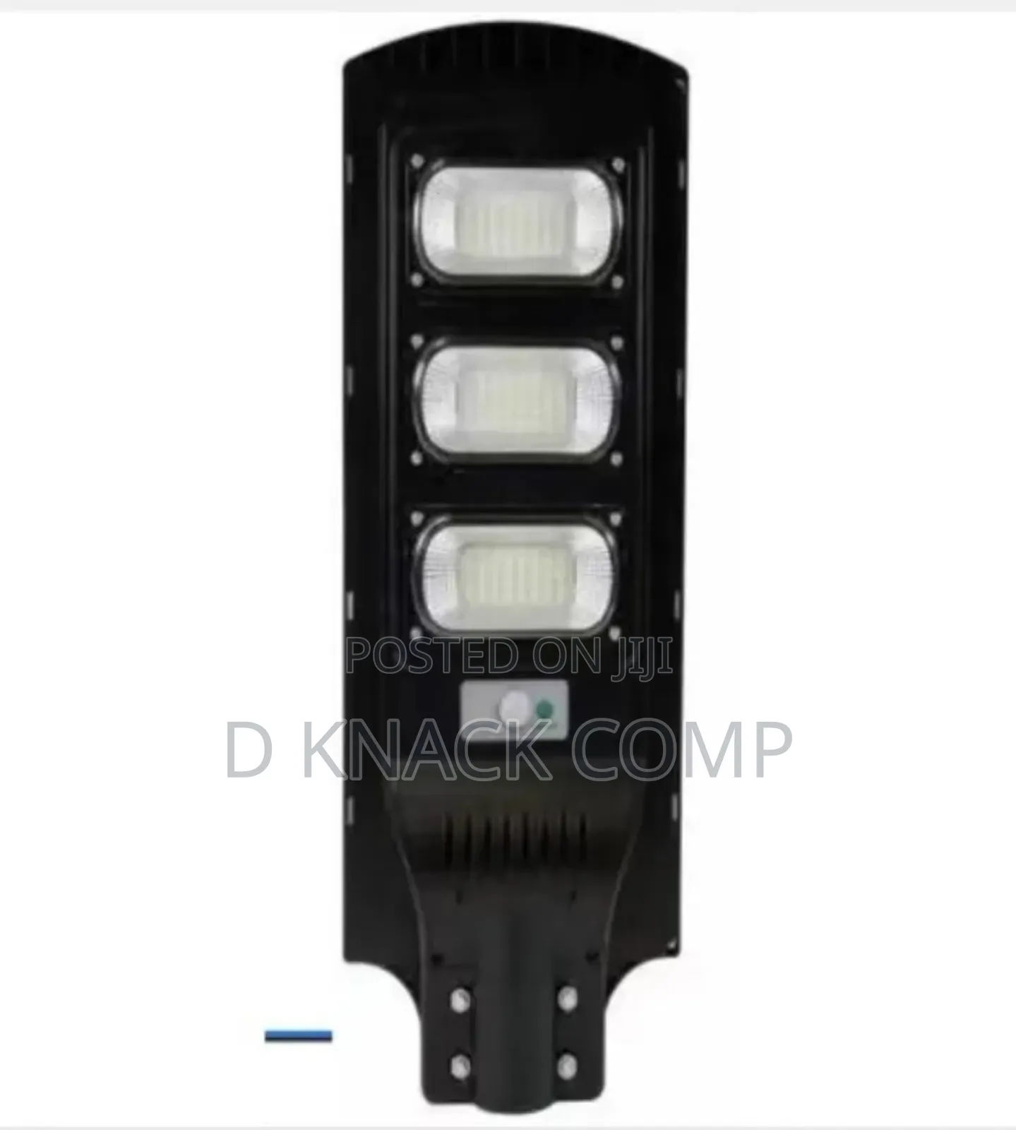 1000 Watts Solar Street Light- 3 Bulbs