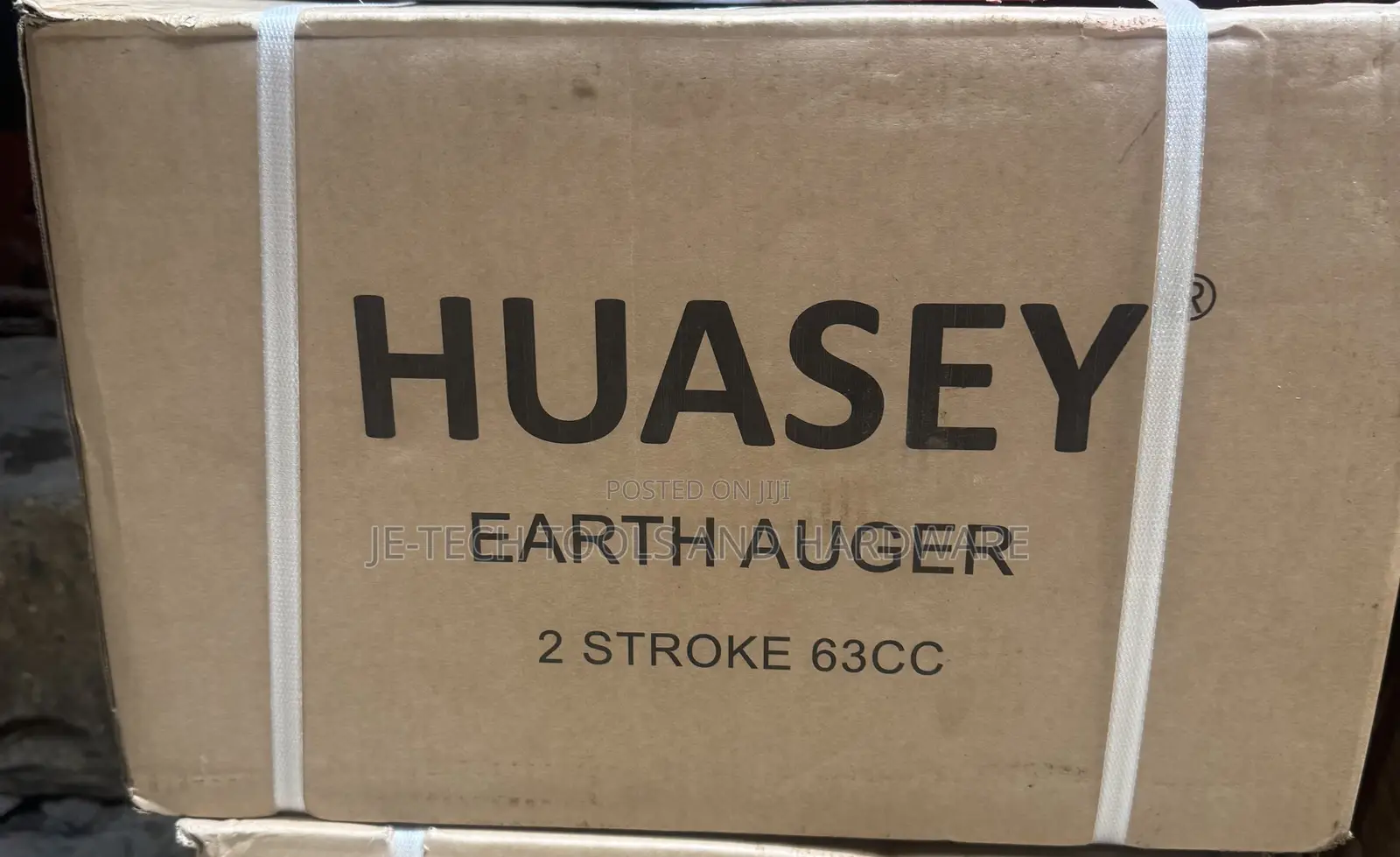 Huasey Earth Auger 2-stroke, 63cc Engine.