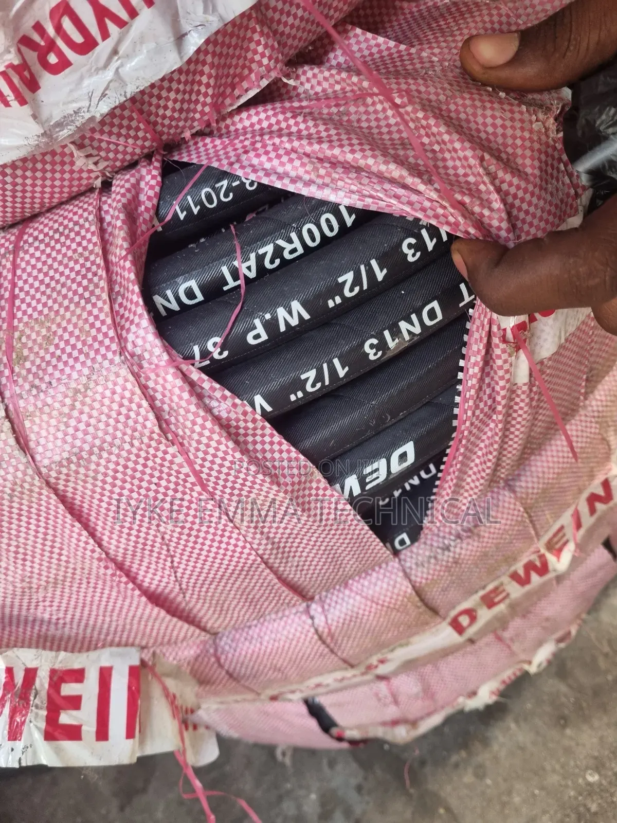 1/2" Deweni R2 Hydraulic Hose
