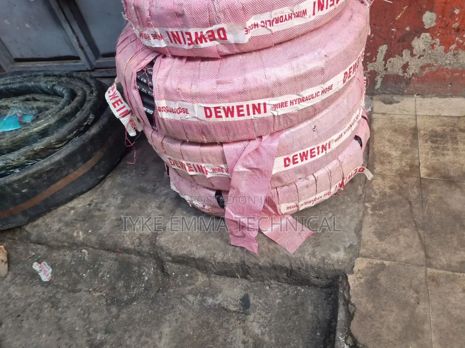 1/2" Deweni R2 Hydraulic Hose