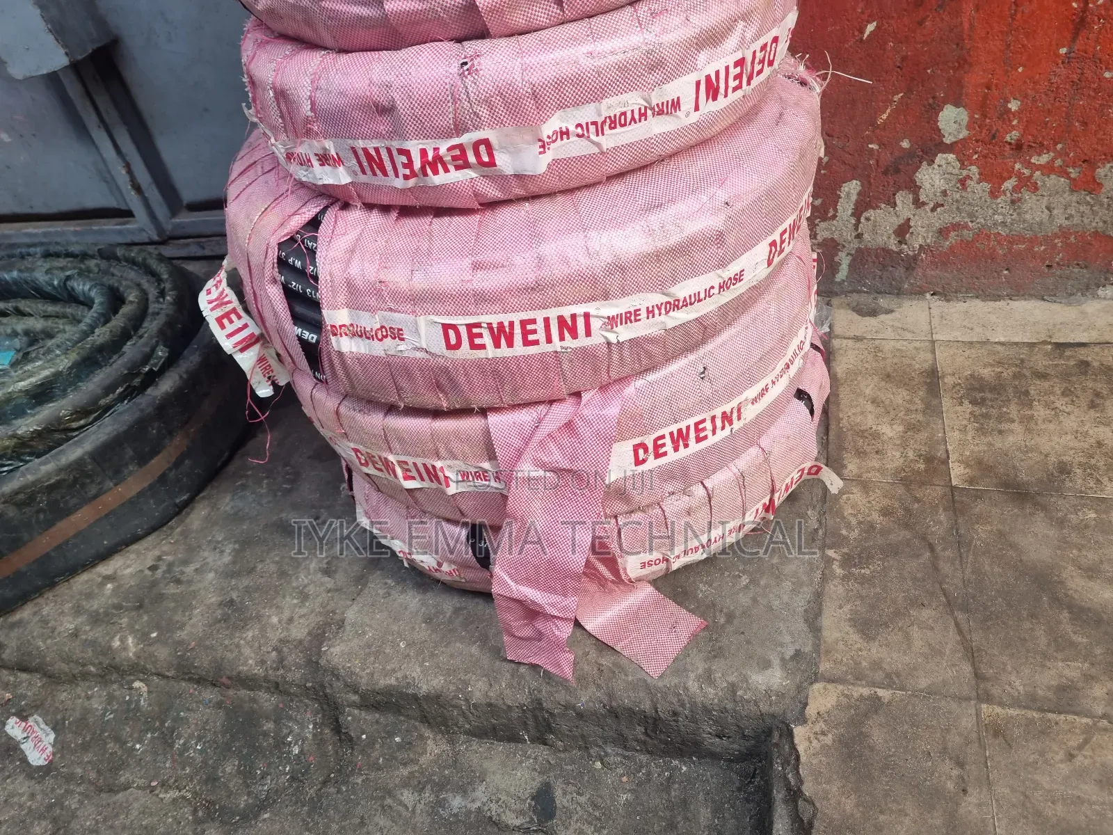1/2" Deweni R2 Hydraulic Hose