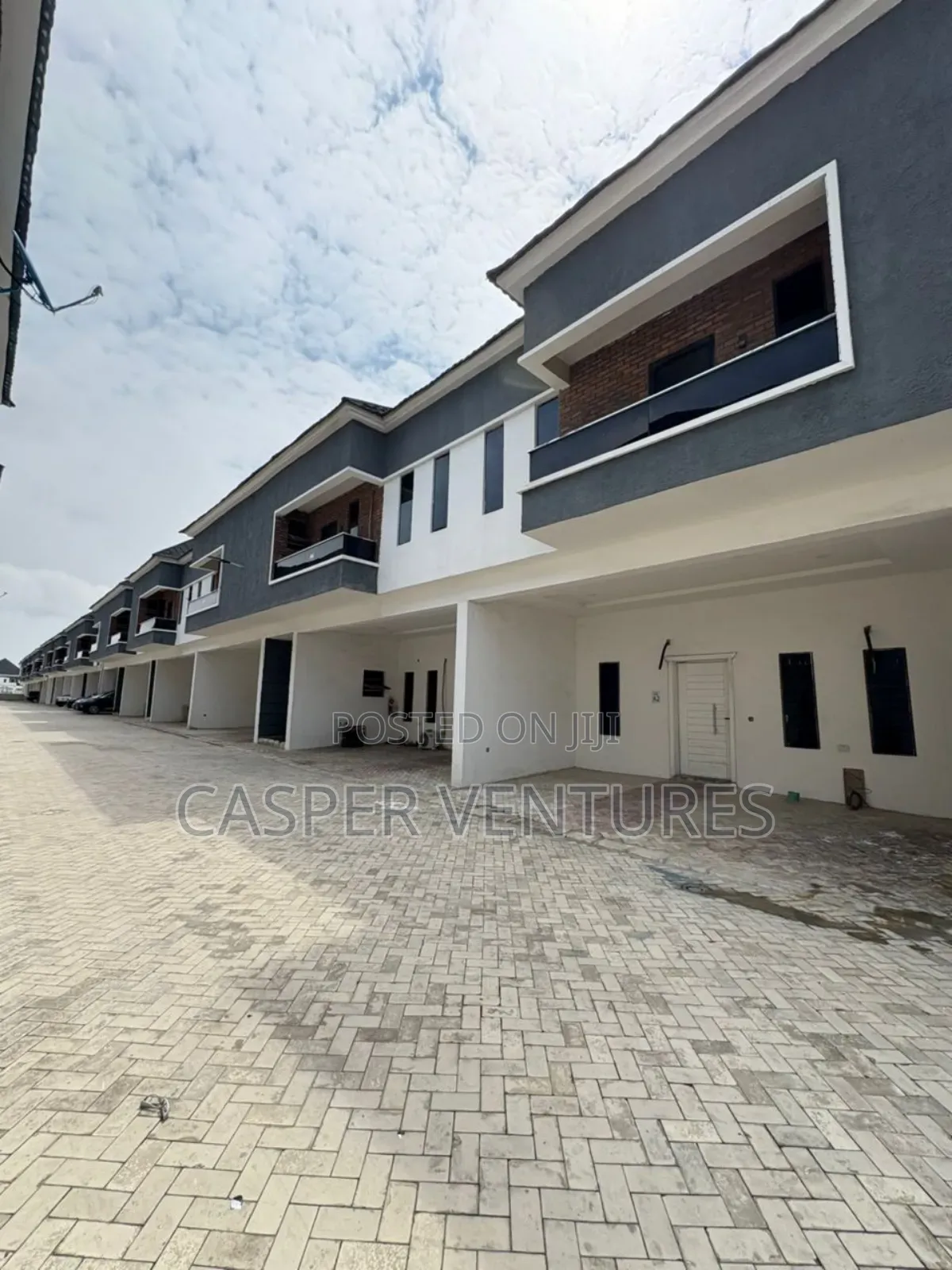 4bdrm Duplex in Royal Pine, Lekki Phase 2 for sale
