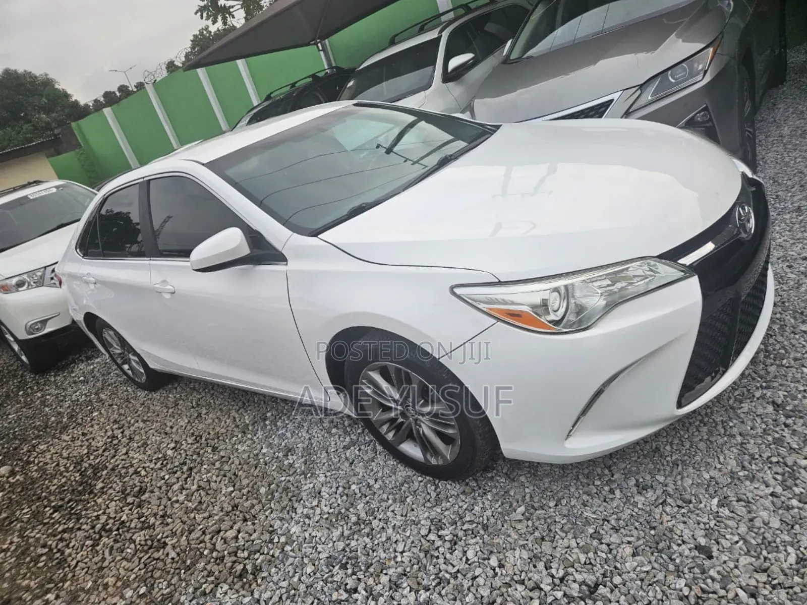 Toyota Camry SE 4dr Sedan (2.5L 4cyl 6A) 2015 White