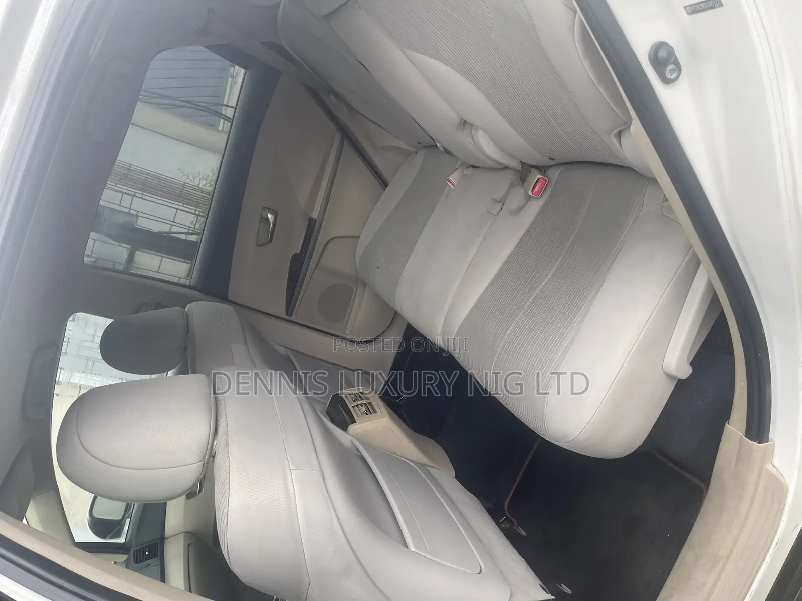 Toyota Venza Available for Self-Drive
