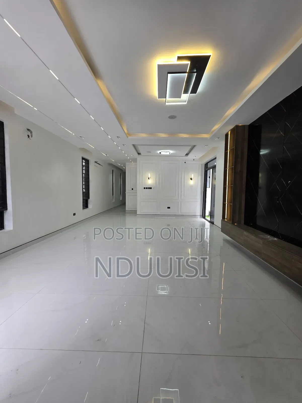 5bdrm Duplex in Lekki County Homes for sale
