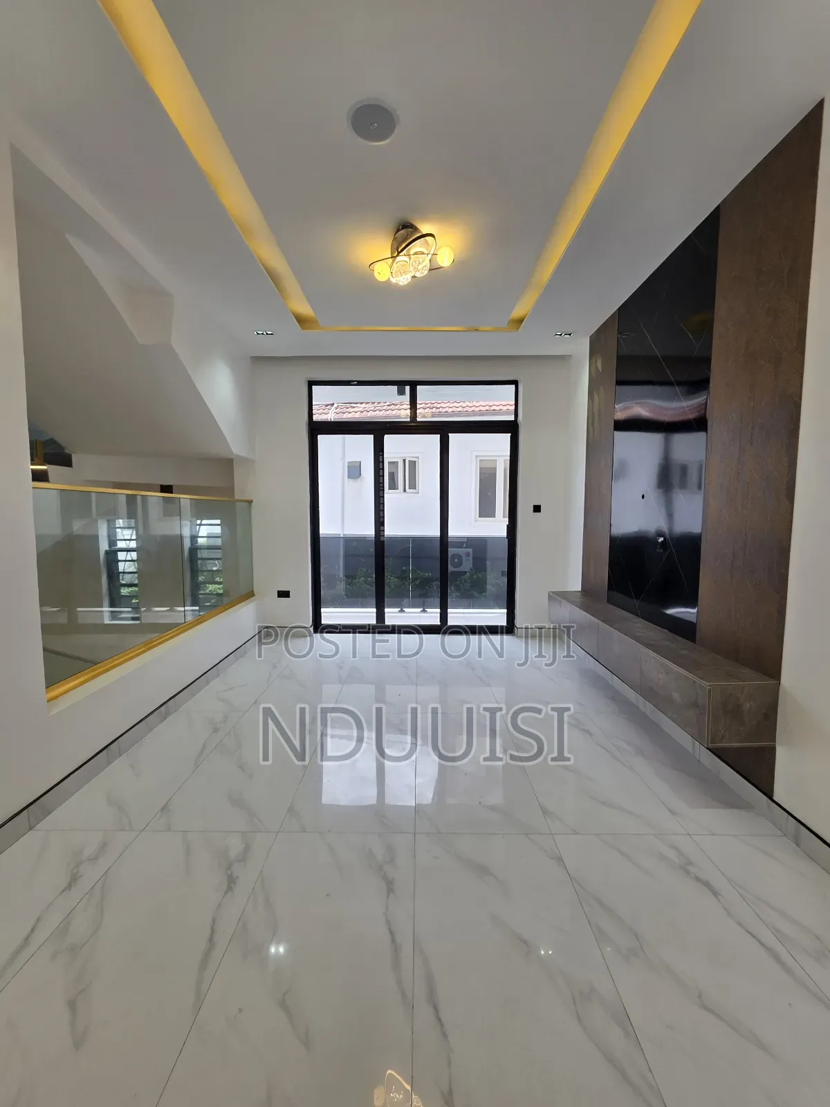 5bdrm Duplex in Lekki County Homes for sale