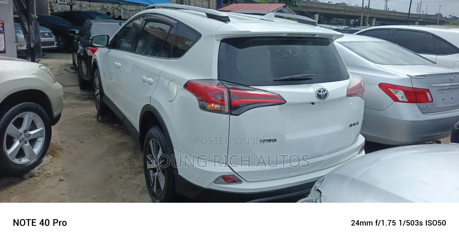 Toyota RAV4 2017 White