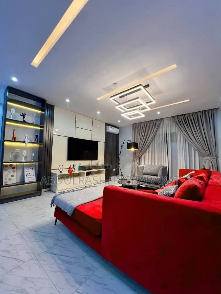 Luxury Three Bedroom Apartment With Gym
