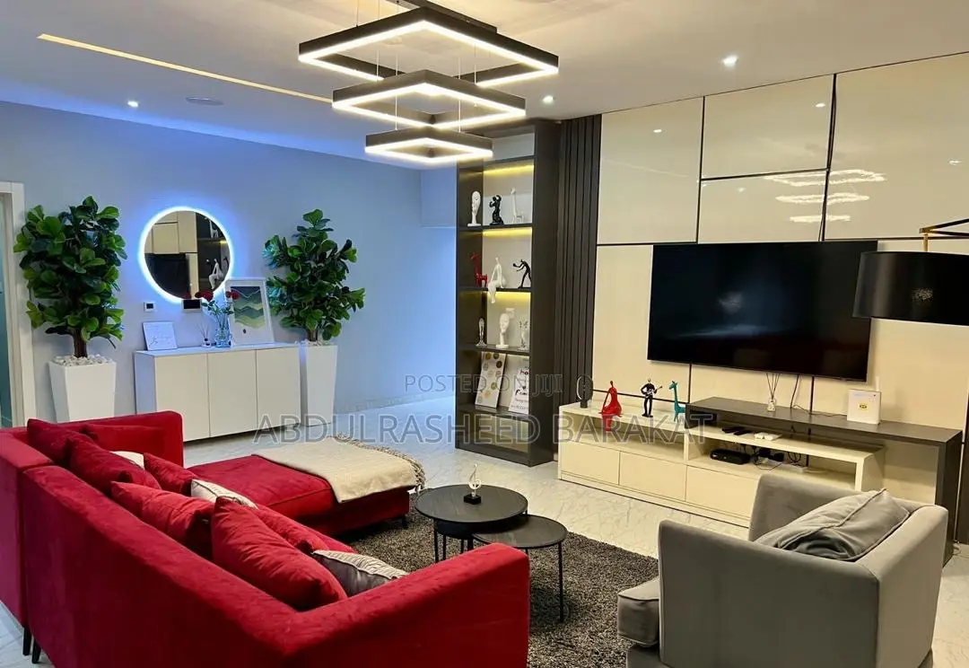Luxury Three Bedroom Apartment With Gym