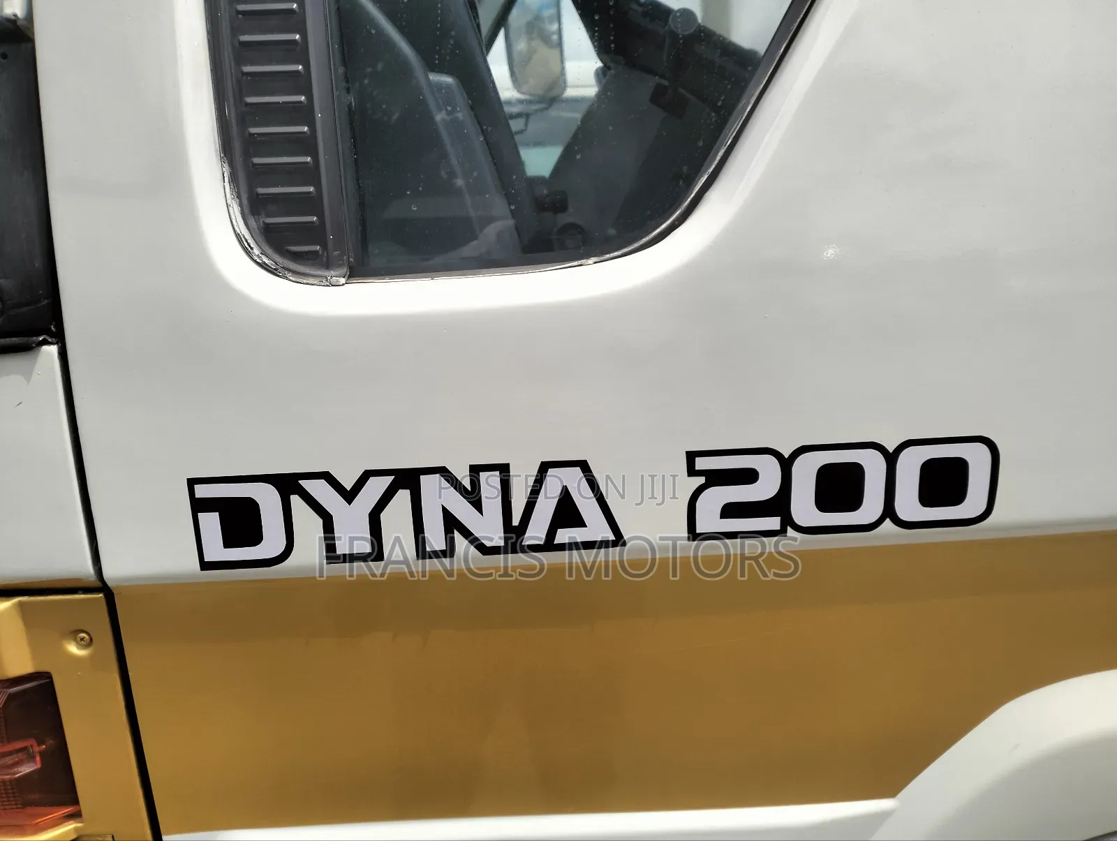Toyota Dyna 200