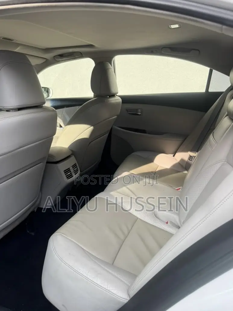 Lexus ES 350 2011 White