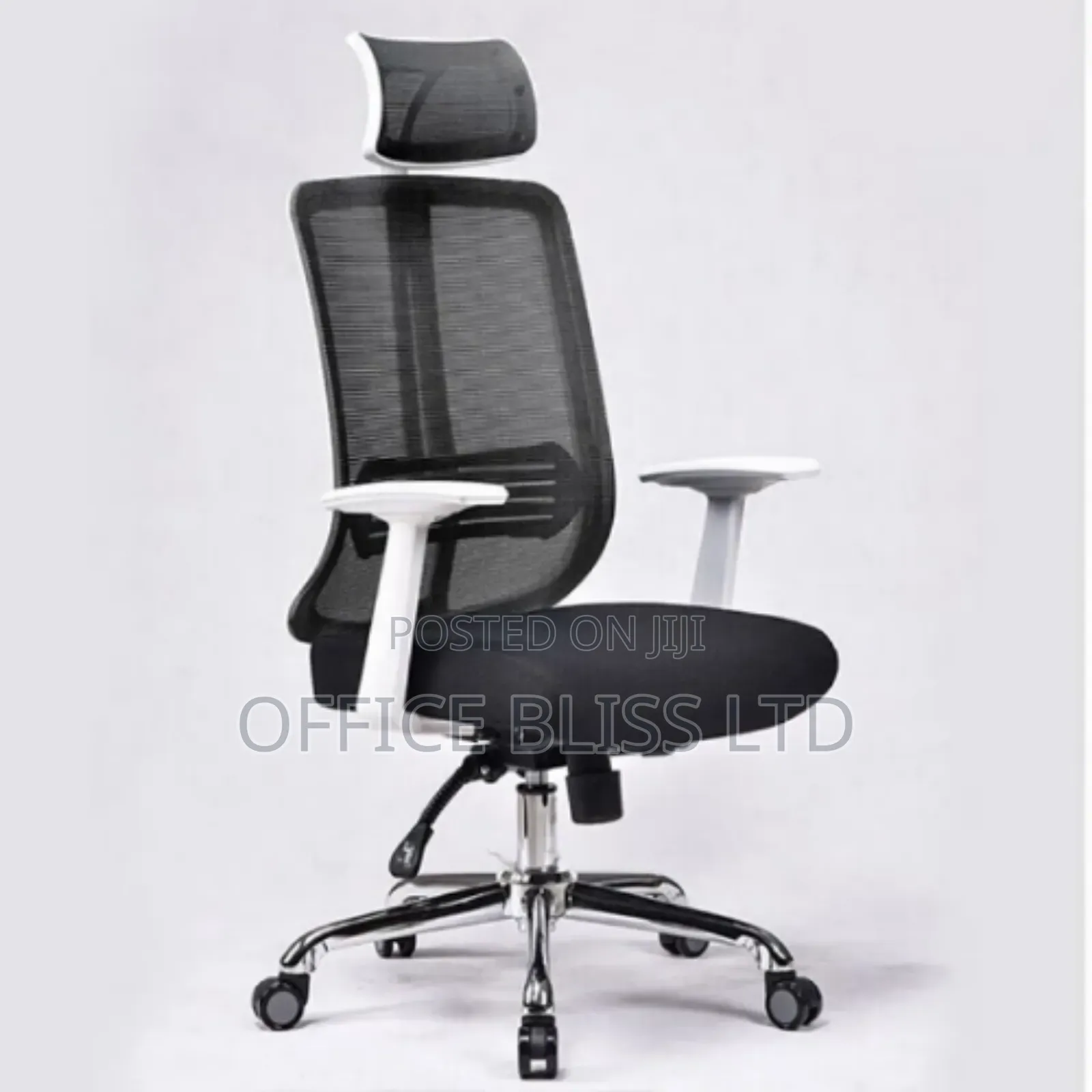 White Gaming Table With Swivel High Back Office Chair