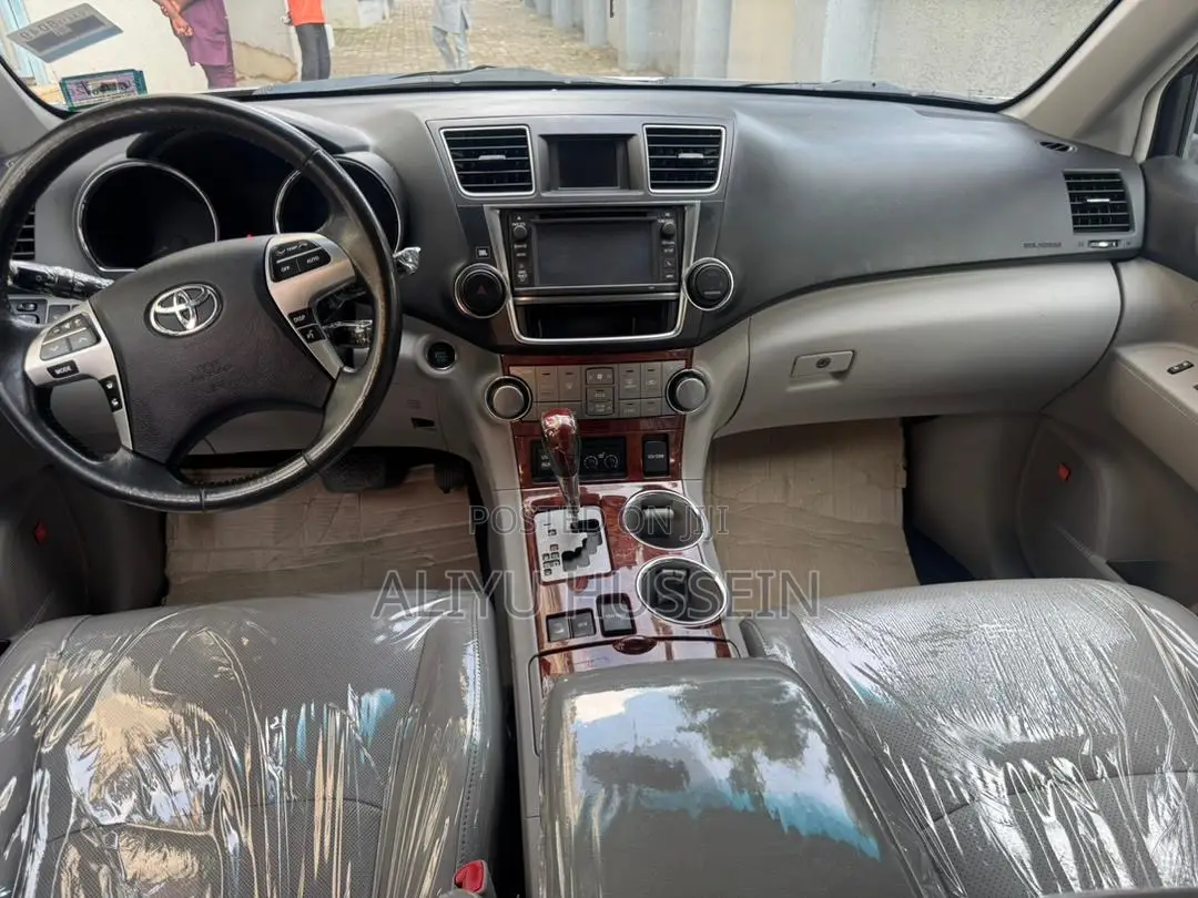 Toyota Highlander 2013 Silver