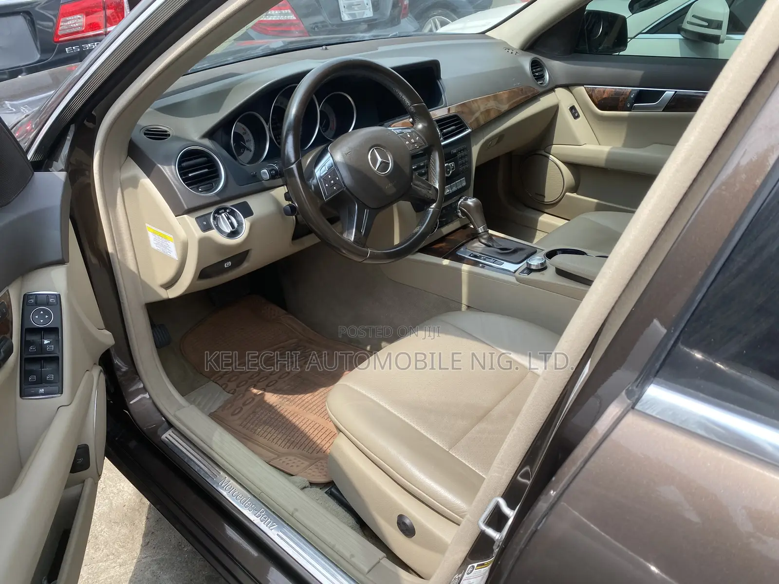 Mercedes-Benz C300 Luxury 4Matic Sedan AWD (3.5L 6cyl 7A) 2013 Brown