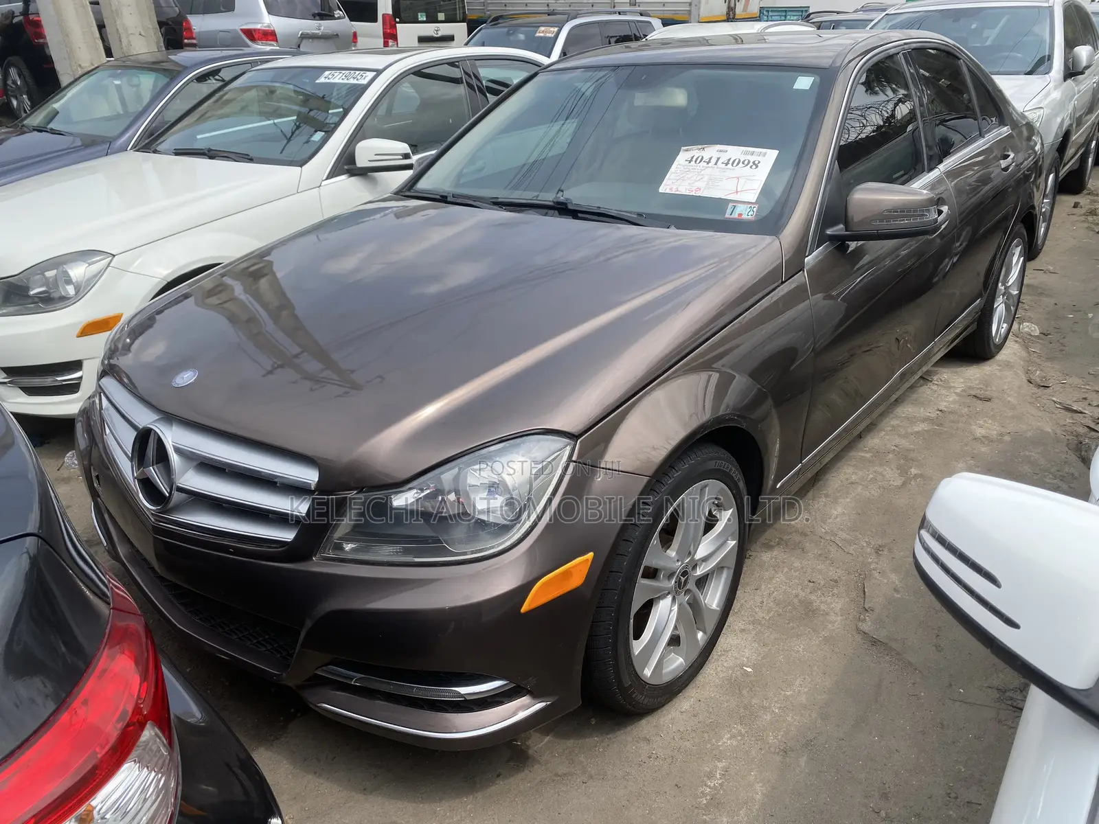 Mercedes-Benz C300 Luxury 4Matic Sedan AWD (3.5L 6cyl 7A) 2013 Brown