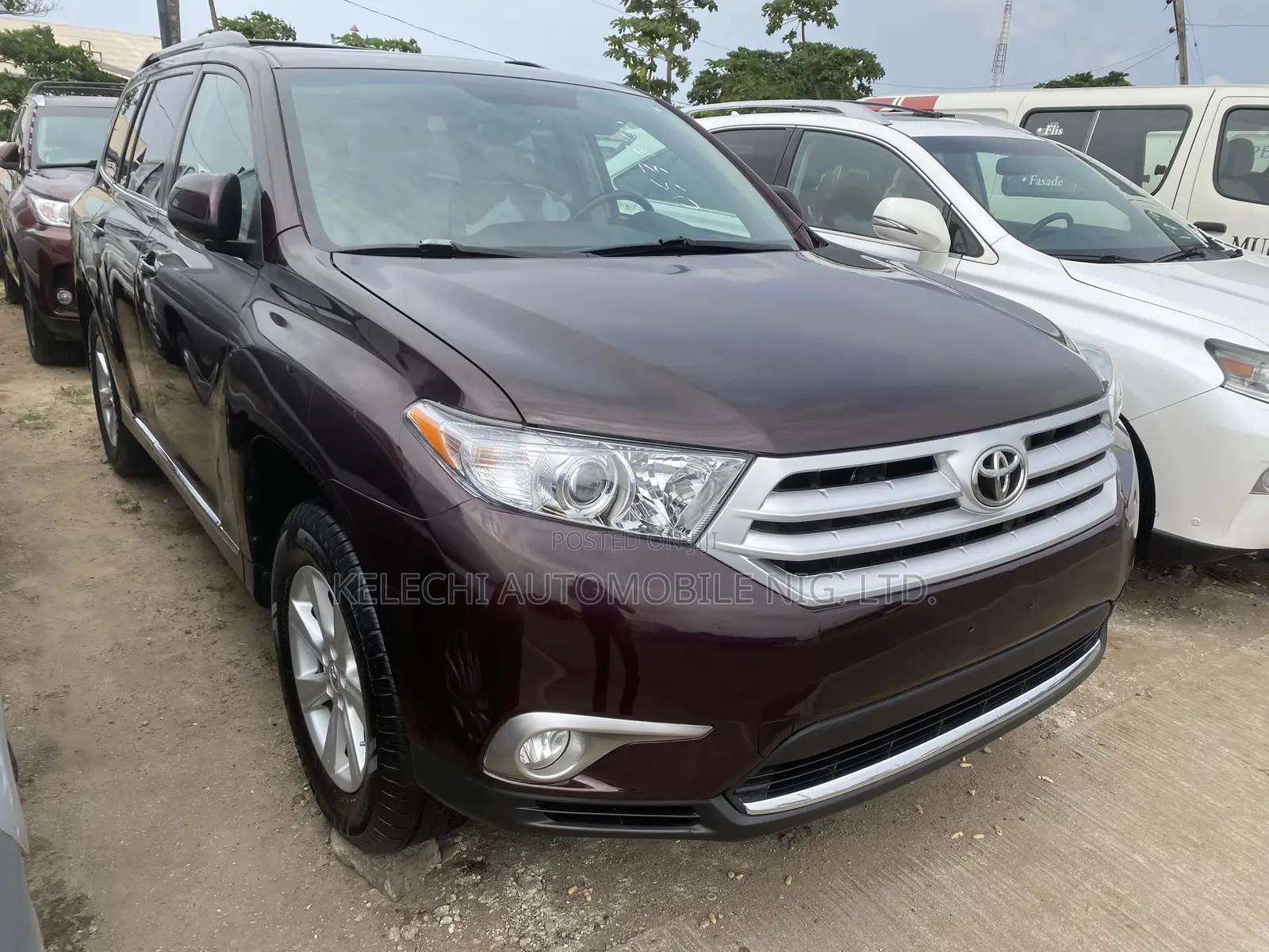 Toyota Highlander SE 2011 Purple