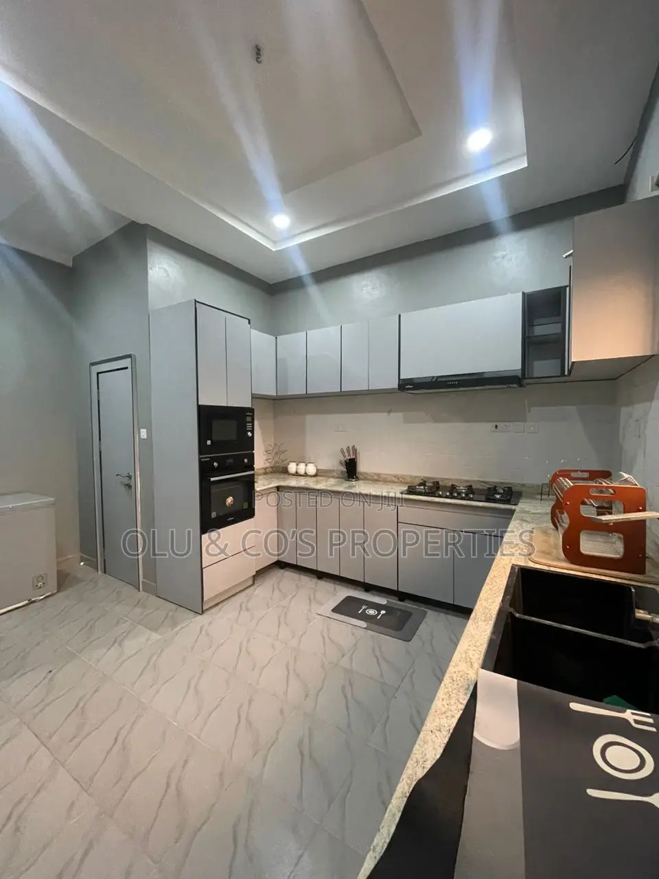 5bdrm Duplex in Wuye for rent