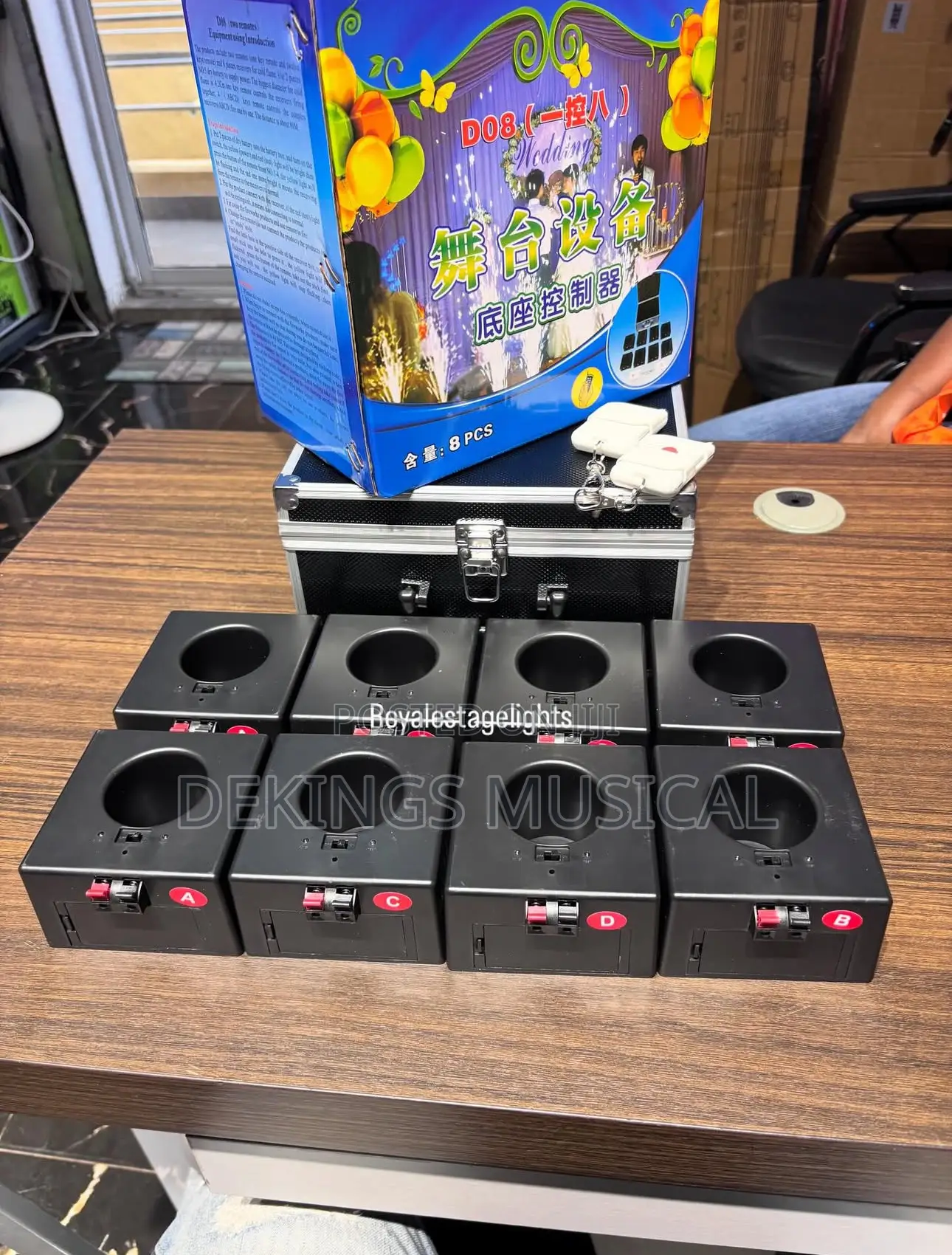 8 Channels Fireworks Box 8pcs