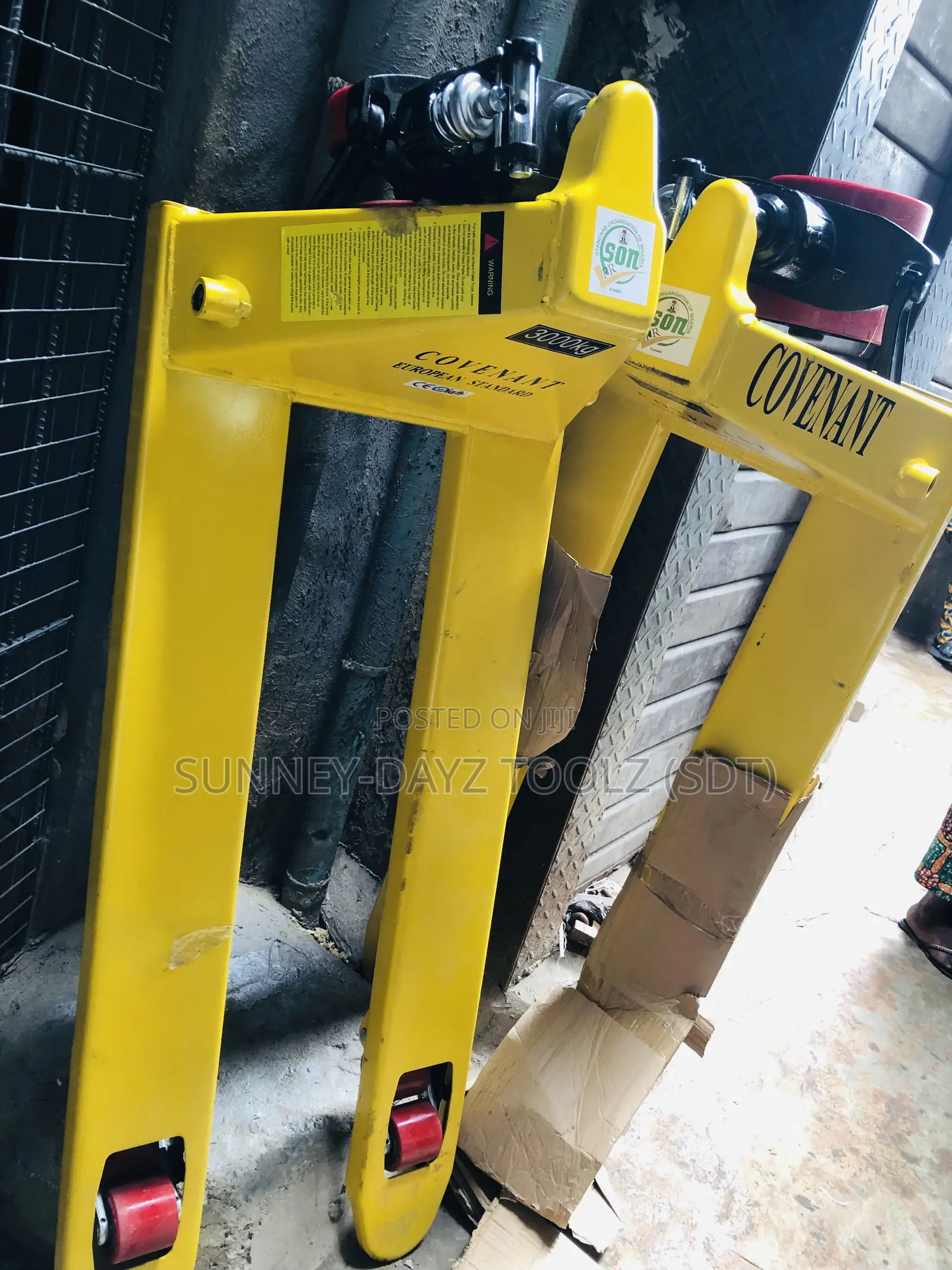 3000kg Covenant Pallet Truck