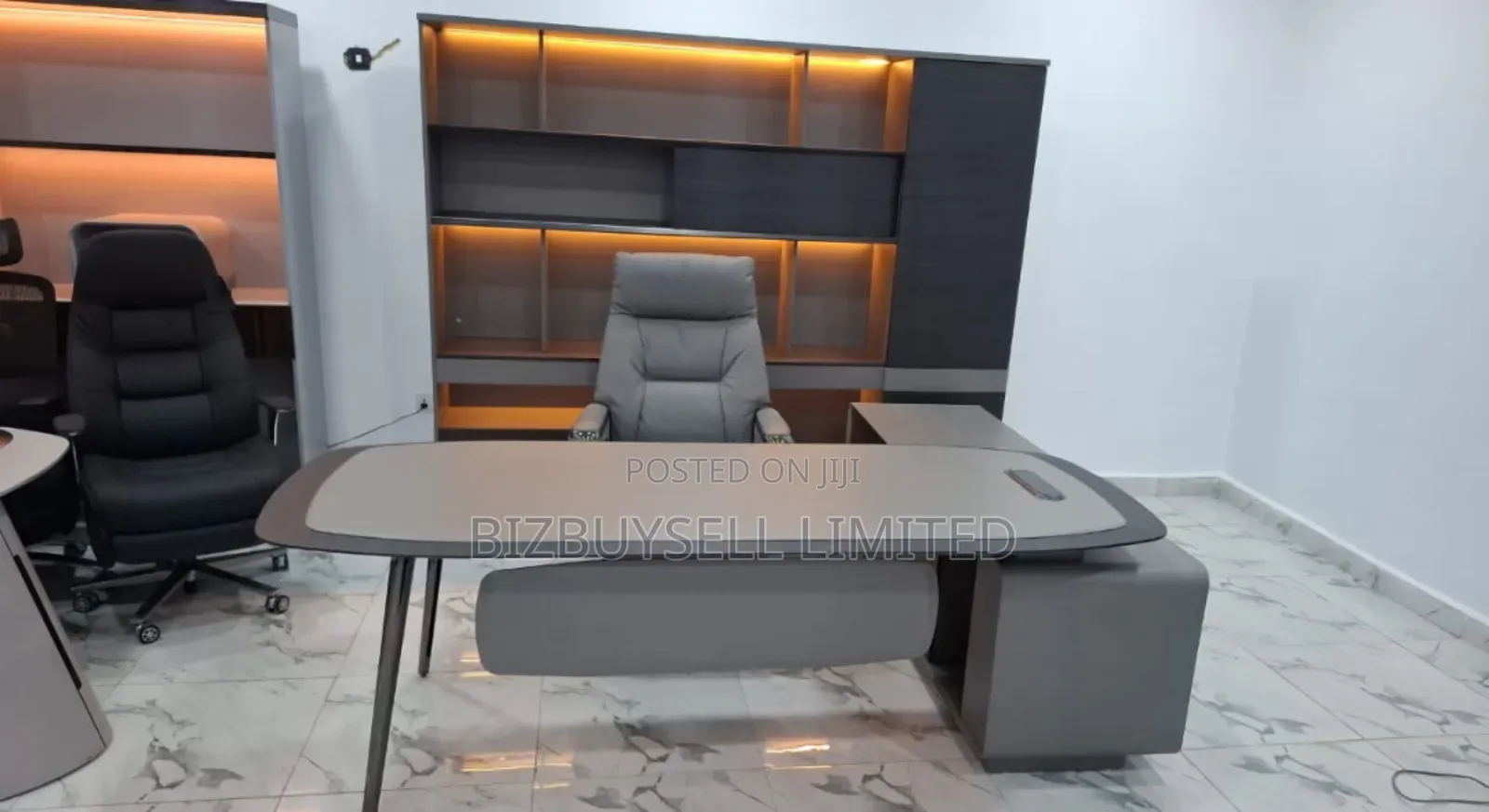 Luxury Executive Turkish Office Table and Chair.