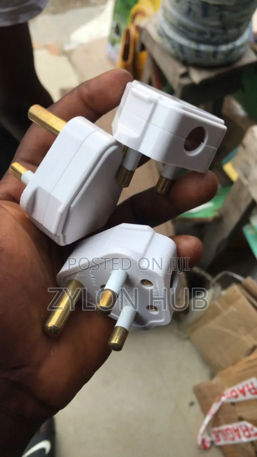 A F 13 Amp Plug