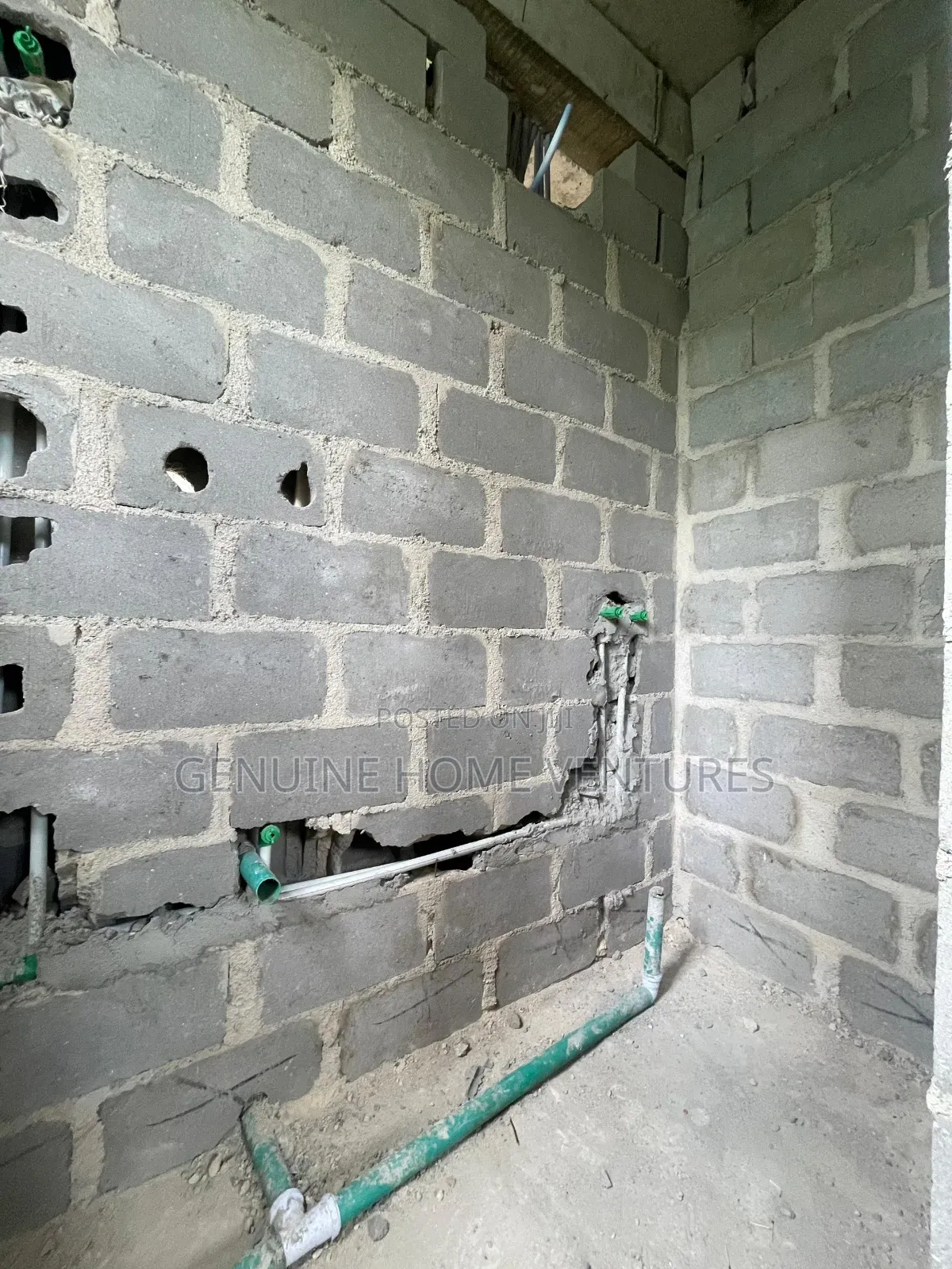 2bdrm Apartment in Surulere for sale