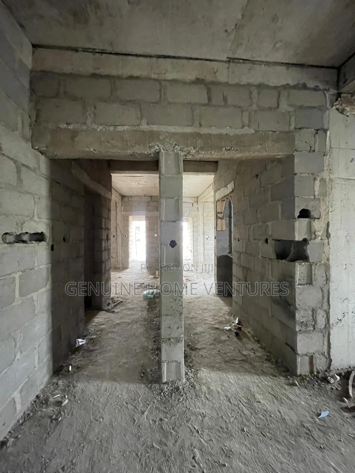 2bdrm Apartment in Surulere for sale