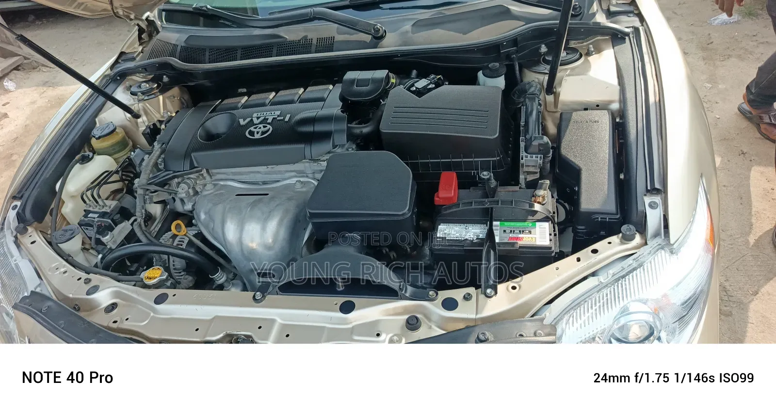 Toyota Camry 2010 Gold